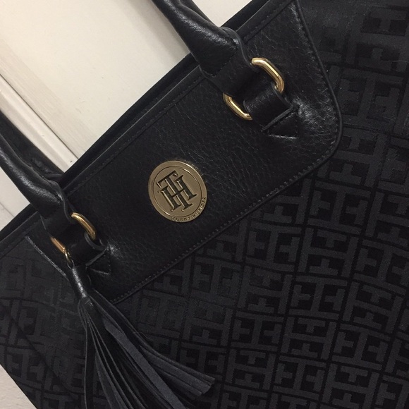 Tommy Hilfiger bag - Picture 2 of 8